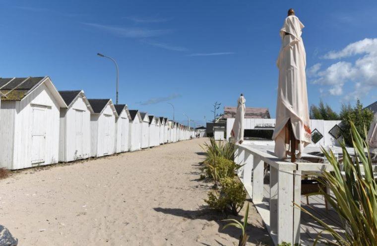 Les Pieds Dans L'Eau - Acces Direct A La Plage Bernieres-sur-Mer ภายนอก รูปภาพ