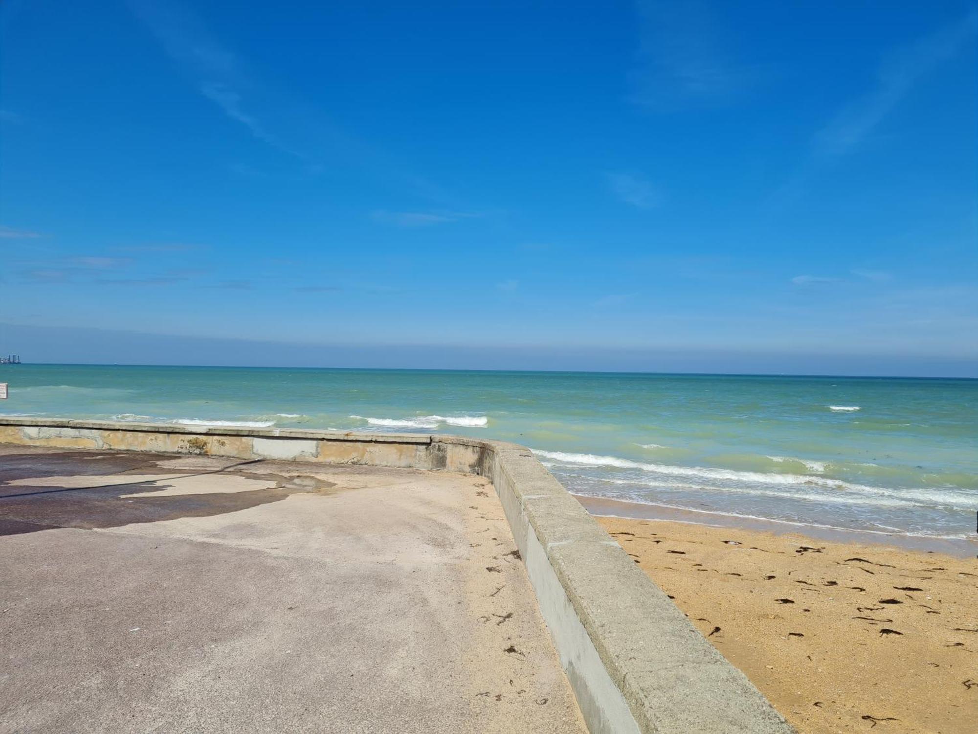 Les Pieds Dans L'Eau - Acces Direct A La Plage Bernieres-sur-Mer ภายนอก รูปภาพ